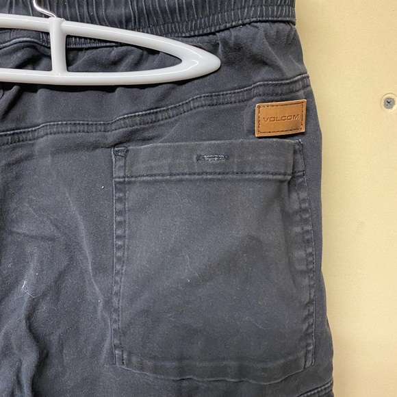 2/$20❤️- SHORTS | Men’s Volcom shorts size large - Picture 2 of 6